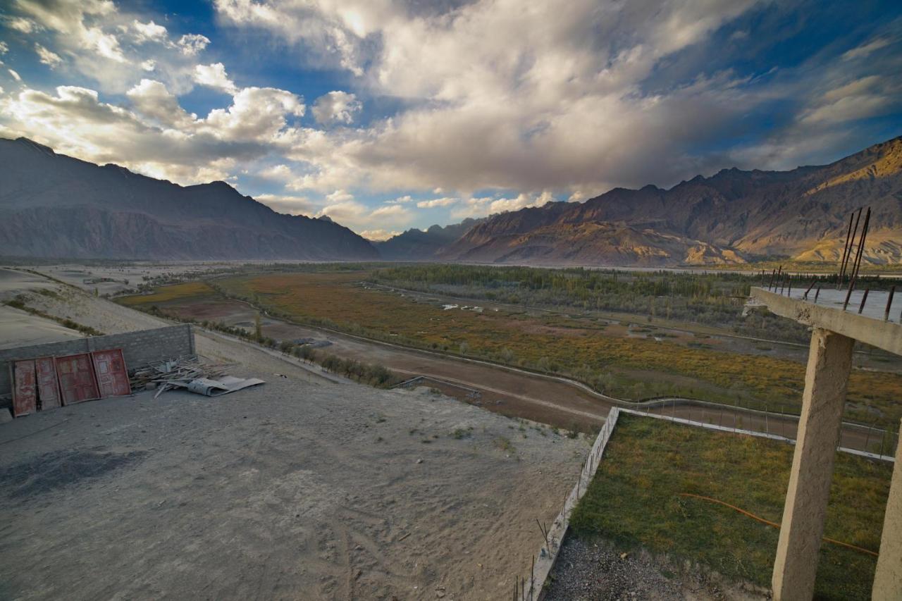 Baltistan Fort Skardu Resort Exteriör bild