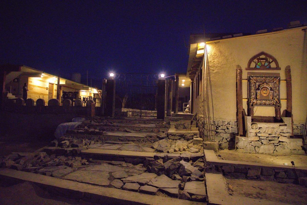 Baltistan Fort Skardu Resort Exteriör bild